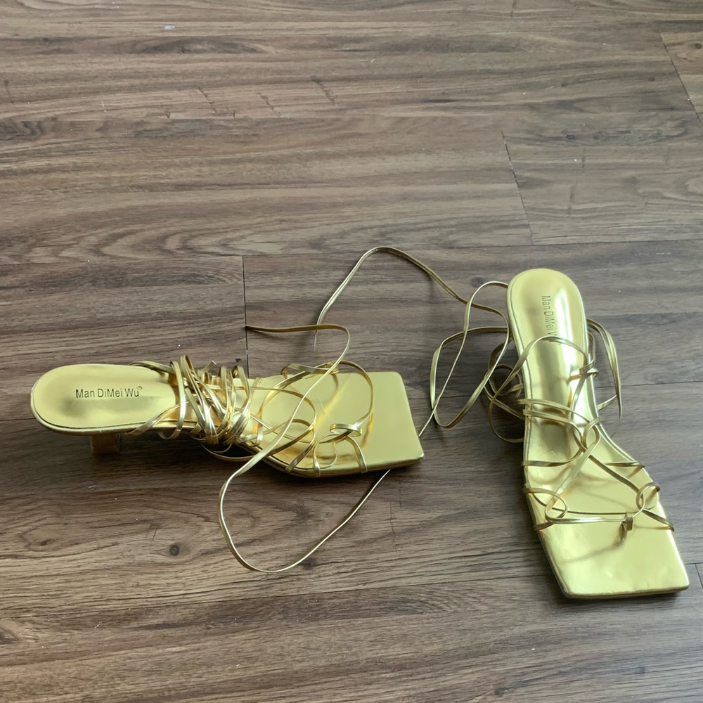 Vintage gold kitten heel never worn